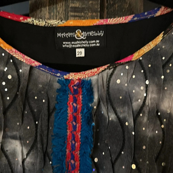 MAAHI & SHELLY NWOT Tunic Black Unique Size 20 - Picture 3 of 6